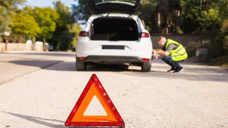Pero no todas las balizas que están en el mercado valen para la DGT