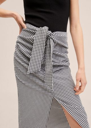 Outlet esta elegante falda disimula todo por menos de 5 euros
