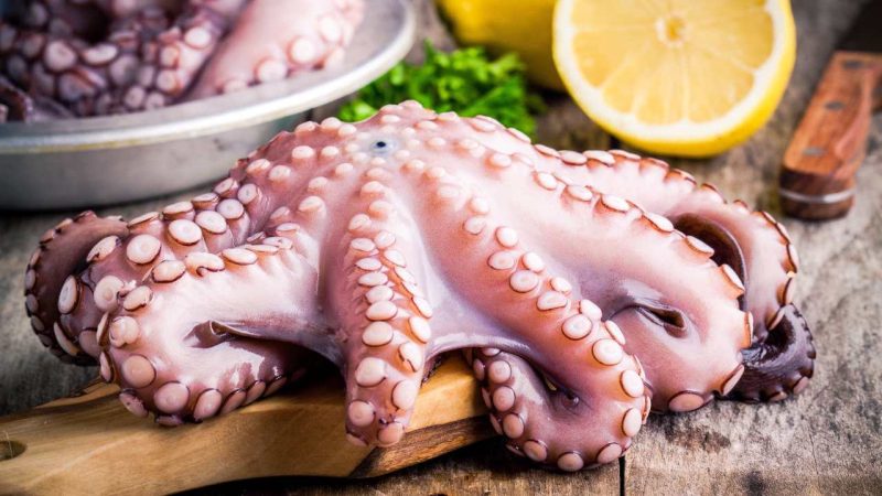 Cómo preparar un increíble pulpo a la gallega 2 Merca2.es Ingredientes para el pulpo a la gallega.jpg