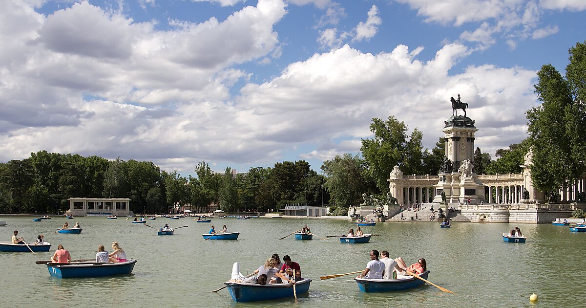Paseos en barca en el embalse