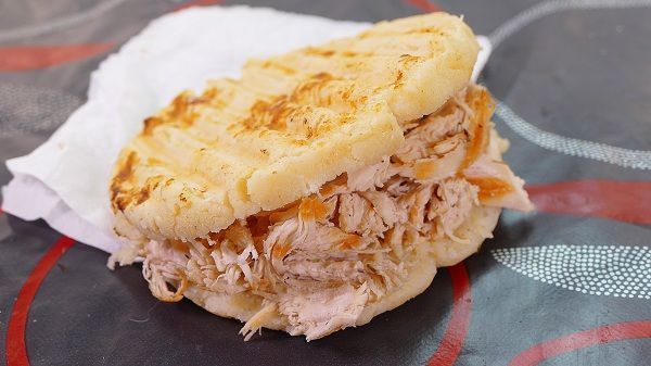 arepa de pollo Merca2.es