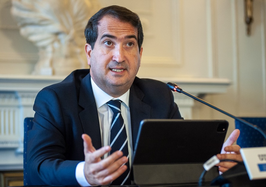 BBVA descarta nuevos planes de cierre de oficinas y reducción de plantilla
