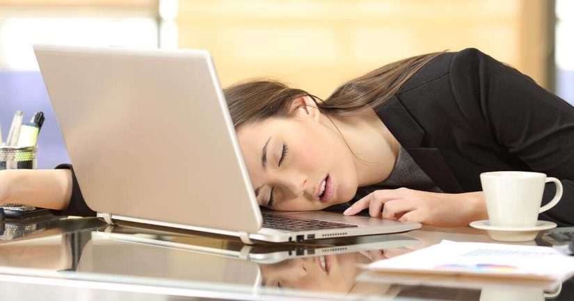 El fin de semana deberías aprovechar para dormir todo lo que puedas, o te pasará factura 3 Merca2.es dormir 1 1 Merca2.es
