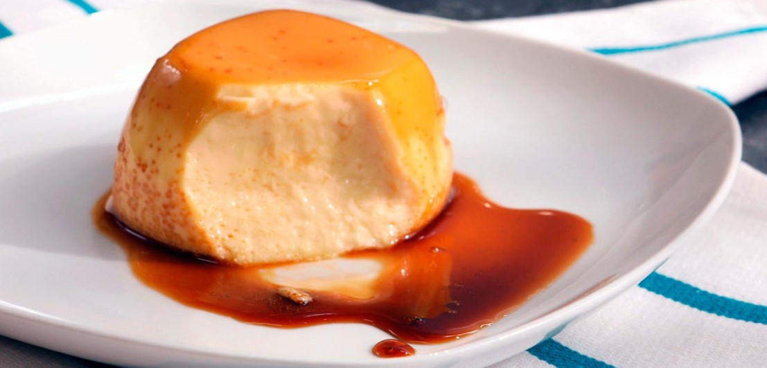 Aprende a hacer flan de huevo en el microondas en pocos minutos