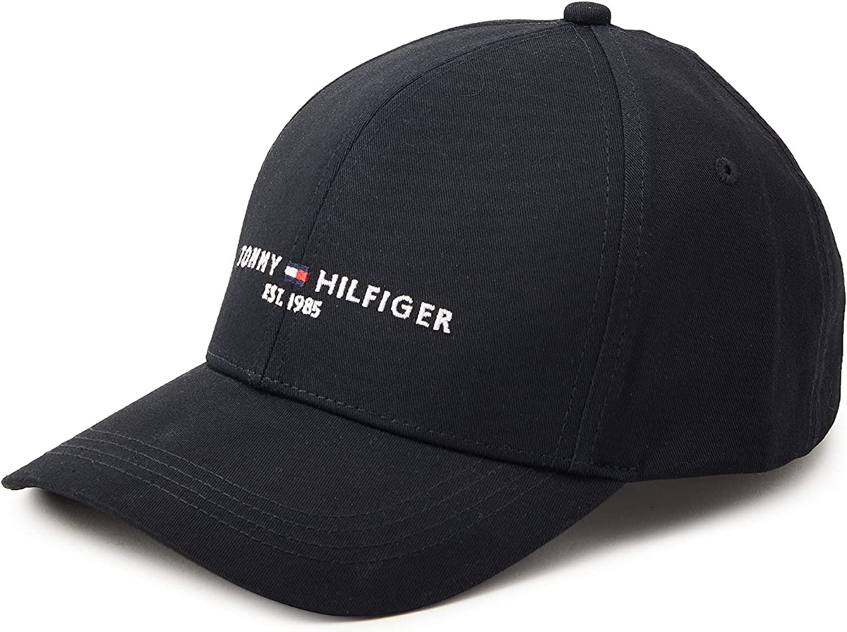 La gorra de Tommy Hilfiger por 29 euros en Amazon con la que derrocharás estilazo este verano