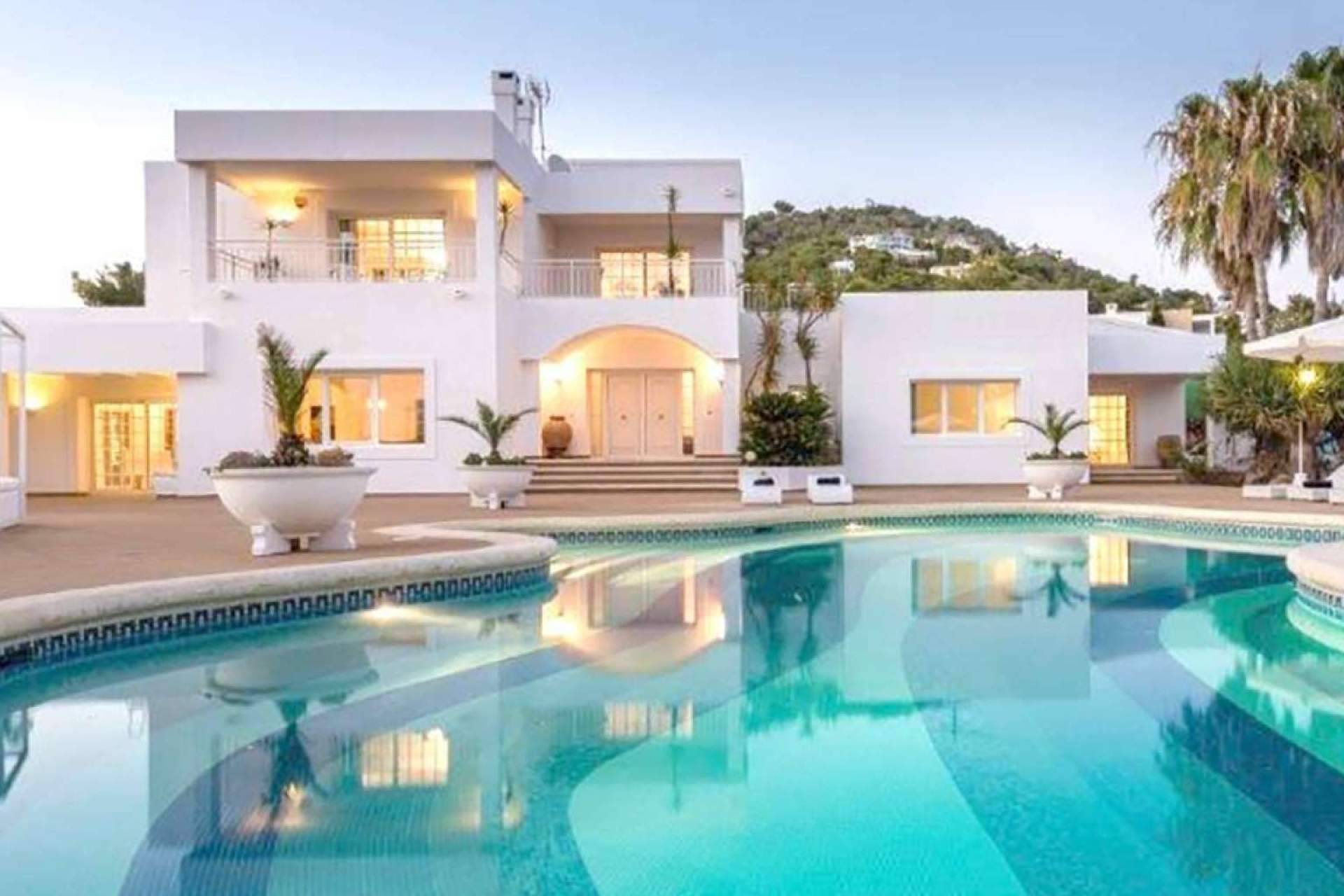 Experiencias de lujo en Ibiza; villas exclusivas y servicios personalizados de LoveMexperience