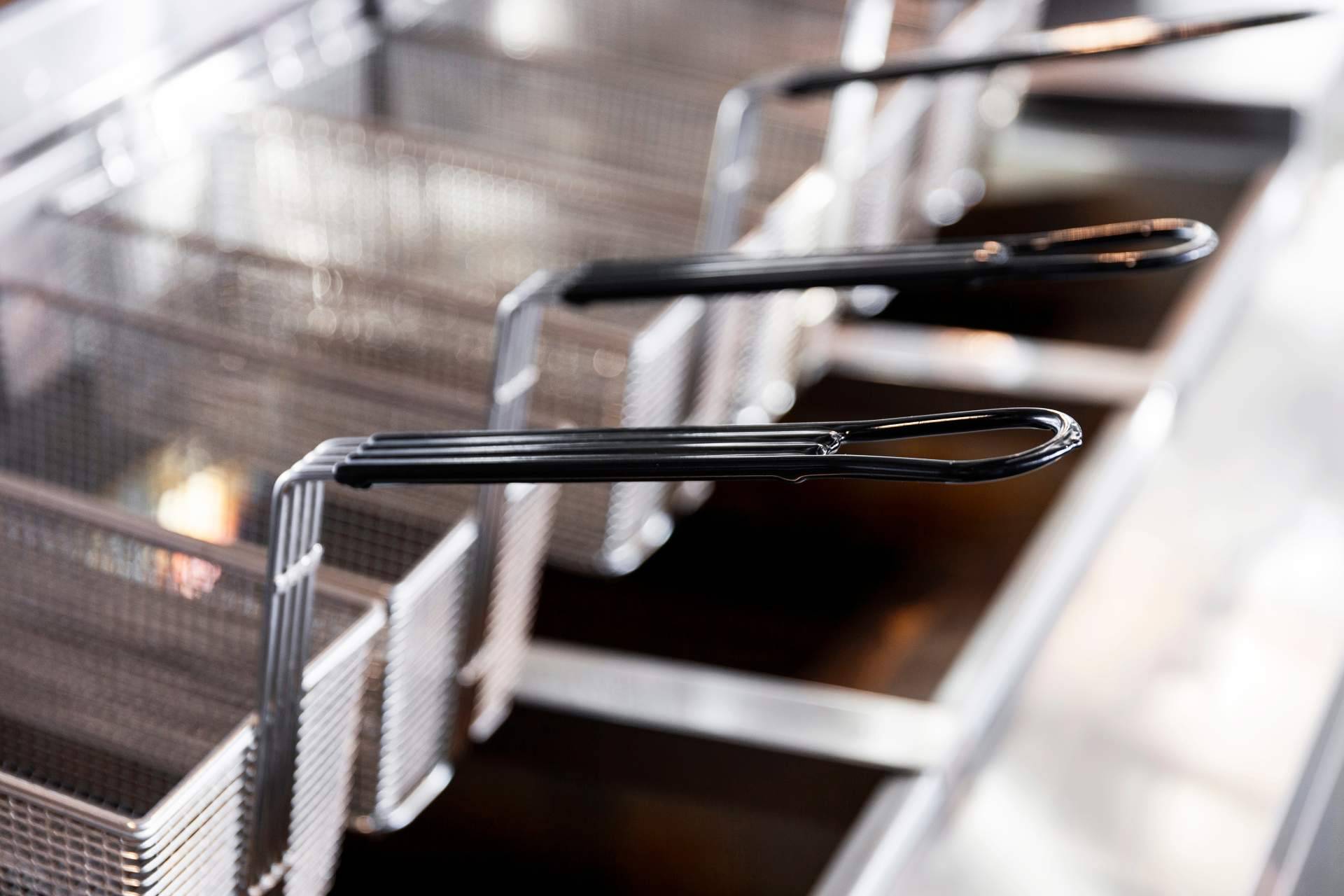 Auxihostelería ofrece una guía de compra de freidoras industriales