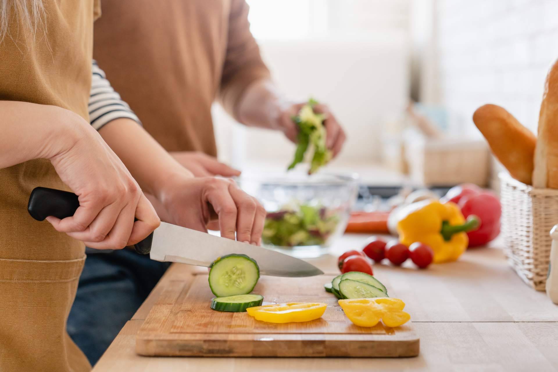 Nutrición para mujeres en etapa de menopausia de la mano de la clínica Cambia Comiendo