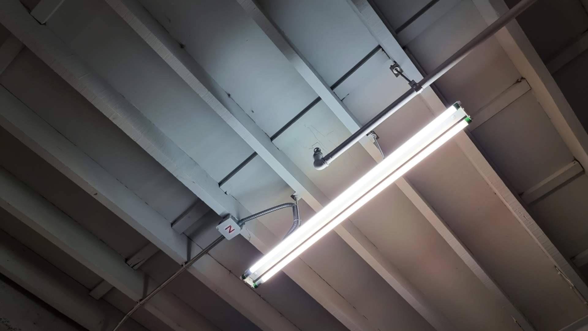 Cuáles son las ventajas de tener tubos fluorescentes como iluminación