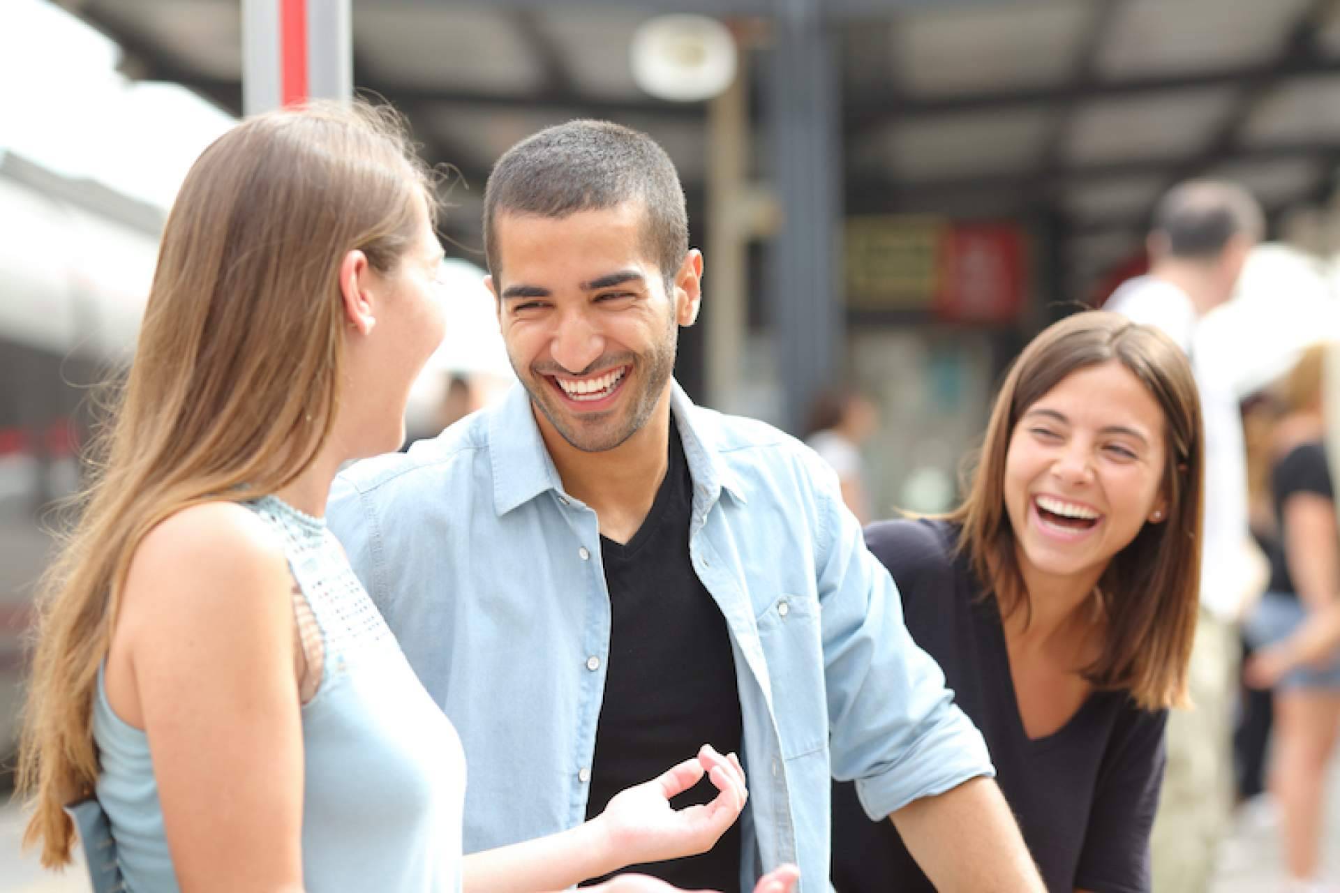 ¿En qué consisten las relaciones públicas y publicidad?, por Laoom