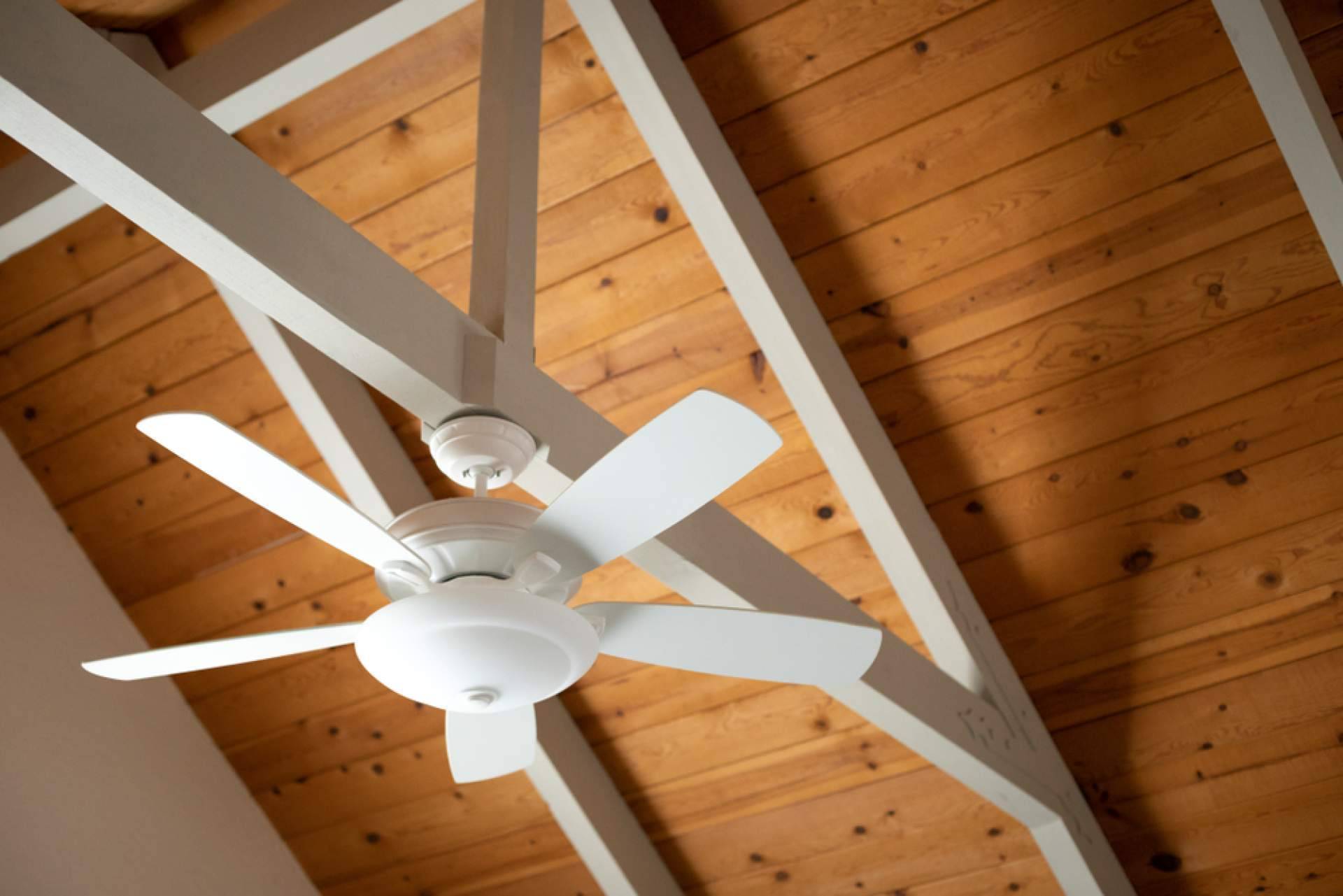 Una solución económica para refrescar la casa ante el calor son los ventiladores de techo