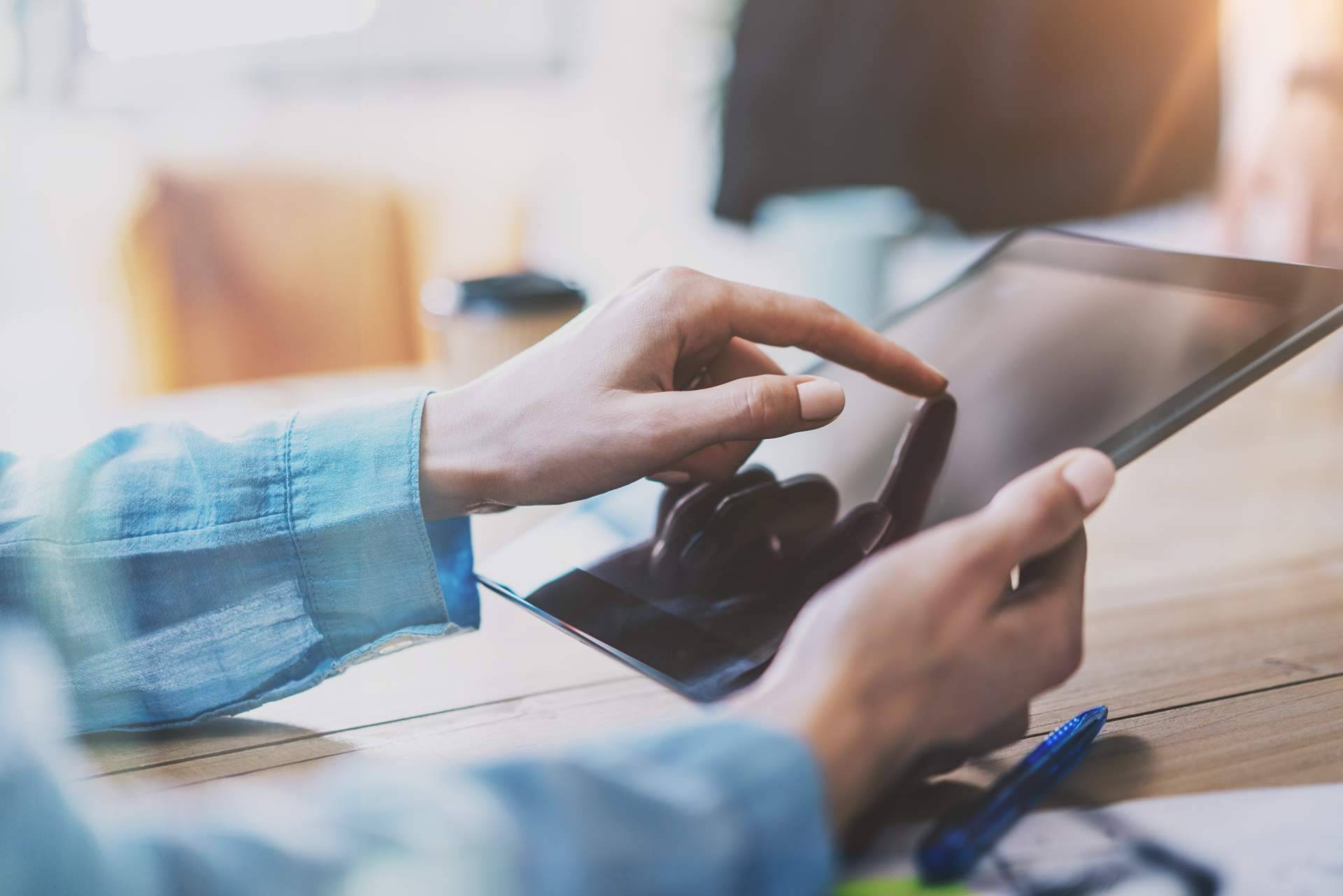Digitalización tecnológica para empresas con Gestiones 24