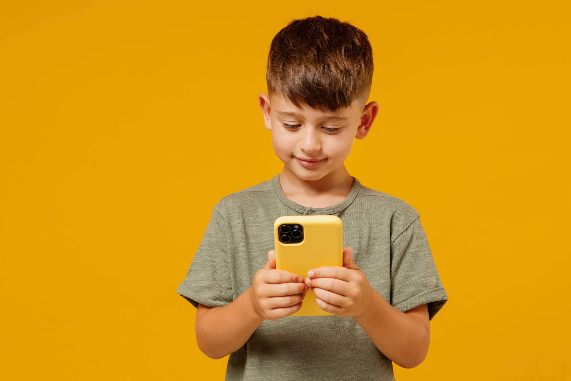¿Cómo escoger una tarifa de móvil para niños y adolescentes?, por Suop