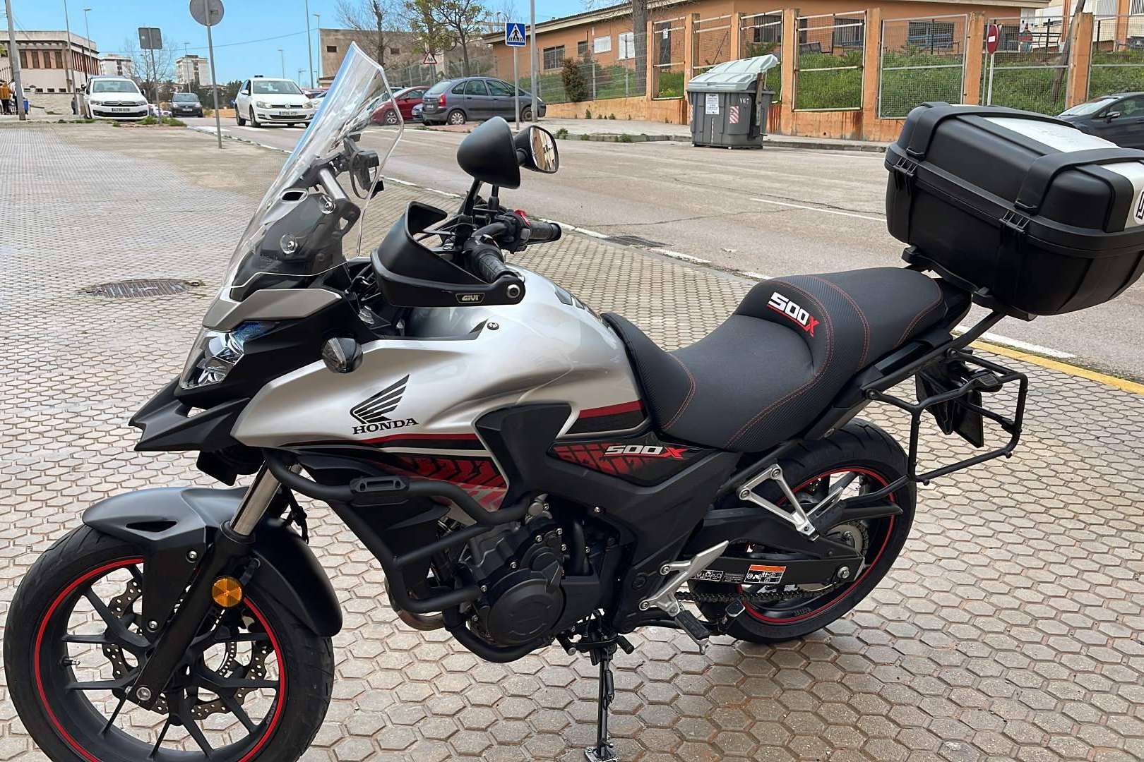 Mejorar la experiencia del conductor con los asientos de moto cómodos de JM-FUNDAS