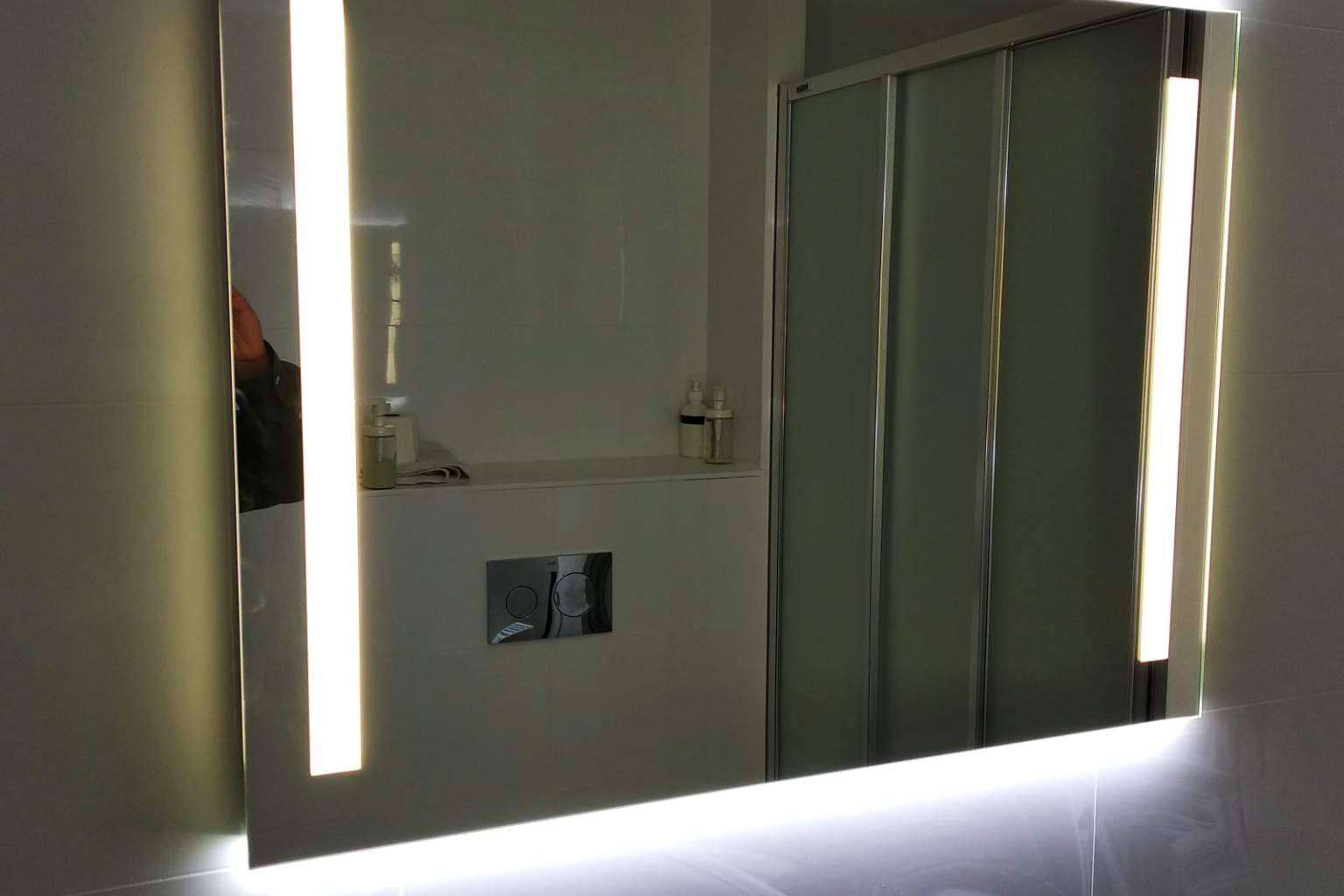 Espejos redondos con luz LED para baño la nueva tendencia 2023
