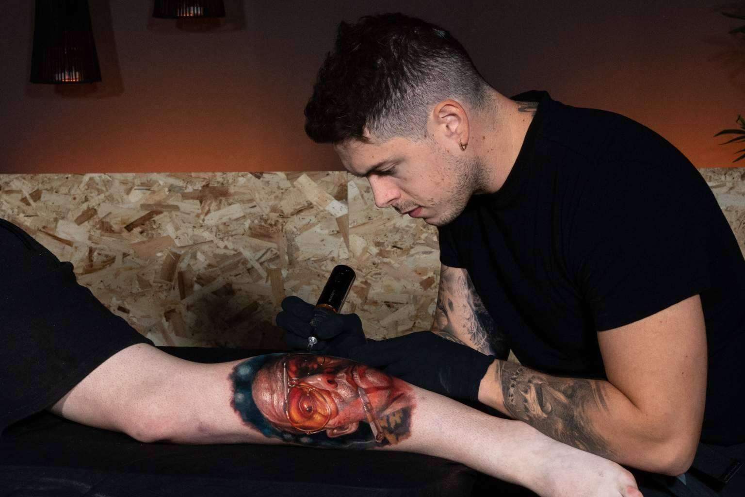La plataforma Habbility y sus cursos de tatuaje realista a color