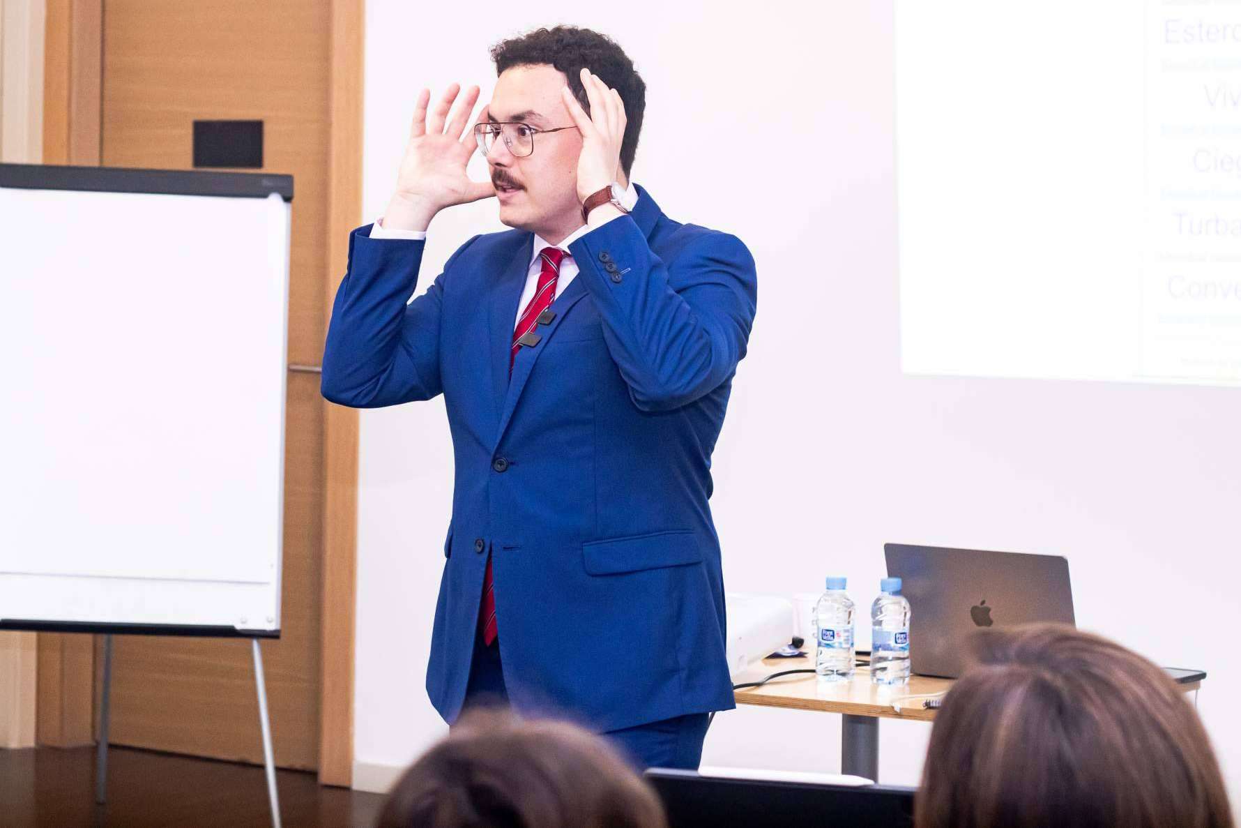 ¿Por qué es importante la comunicación no verbal?, por Fernando Miralles