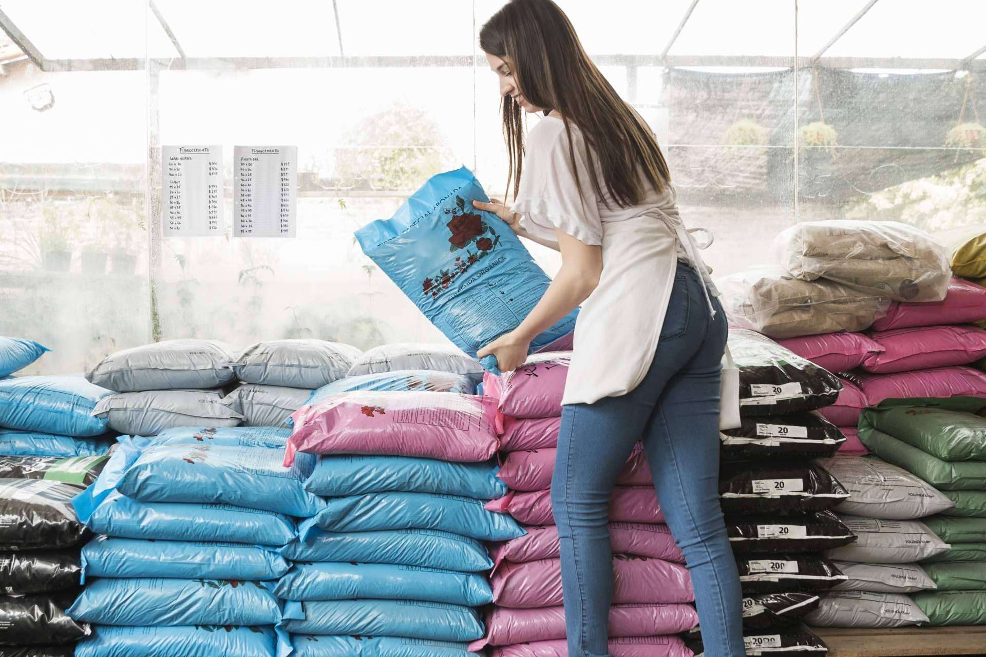 ¿Cuáles son las ventajas de utilizar sacos de rafia en agricultura y ganadería?