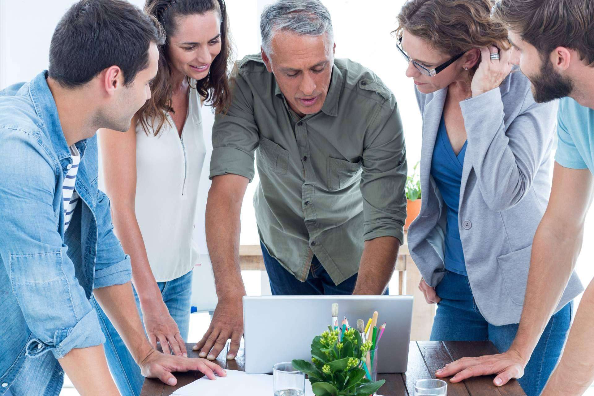 Creatividad publicitaria y branding para empresas con los expertos de adn studio