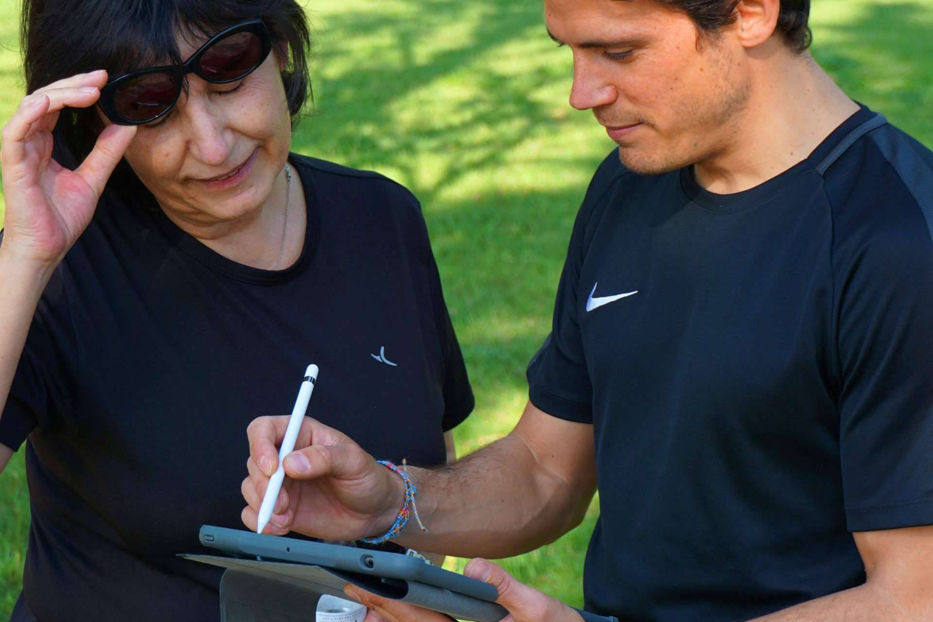 La app Harbiz usada por Manel Pardo, un entrenador personal, para trabajar con sus clientes