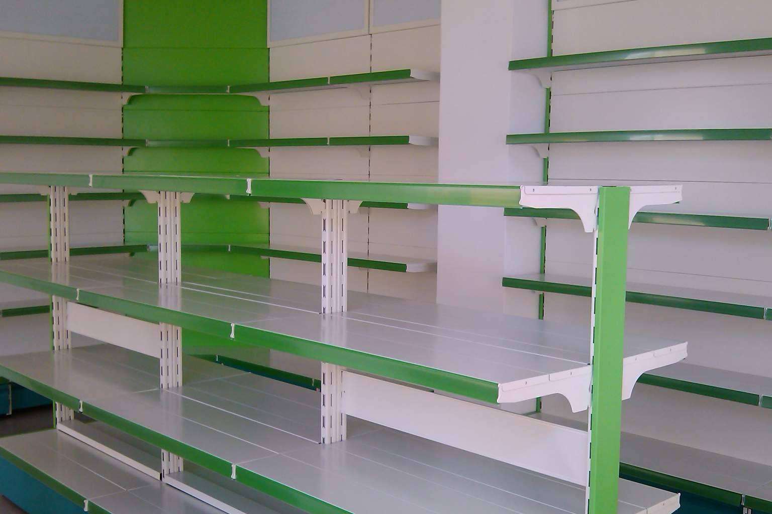 Equipotutienda dispone de estanterías para comercios de todo tipo