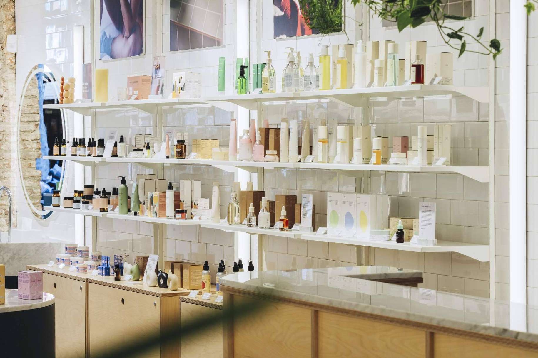 Una de las mejores selecciones de protectores solares minerales en All Yours