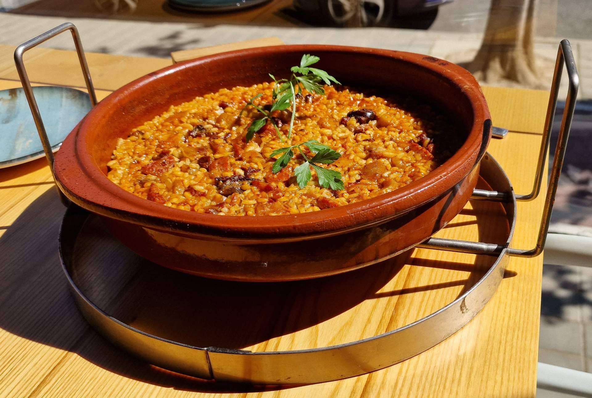 OZ gastroclub ofrece diferentes variedades de arroz alicantino con mayúsculas