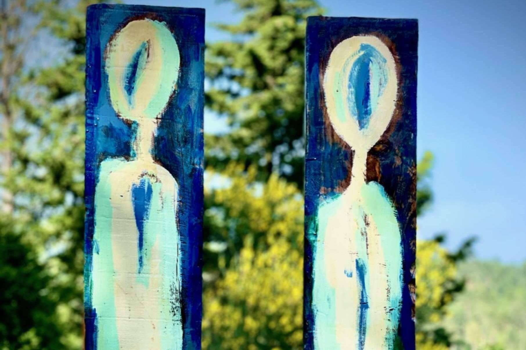 Pilar Almagro, una de las artistas referentes en Tótems en España, realizará su próxima exposición en Sant Jaume de Frontanyá, Barcelona, del 22 de julio al 6 de agosto