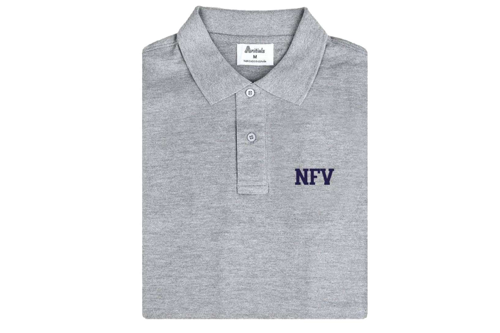 Personalizar los polos de Anitials con la inicial del nombre