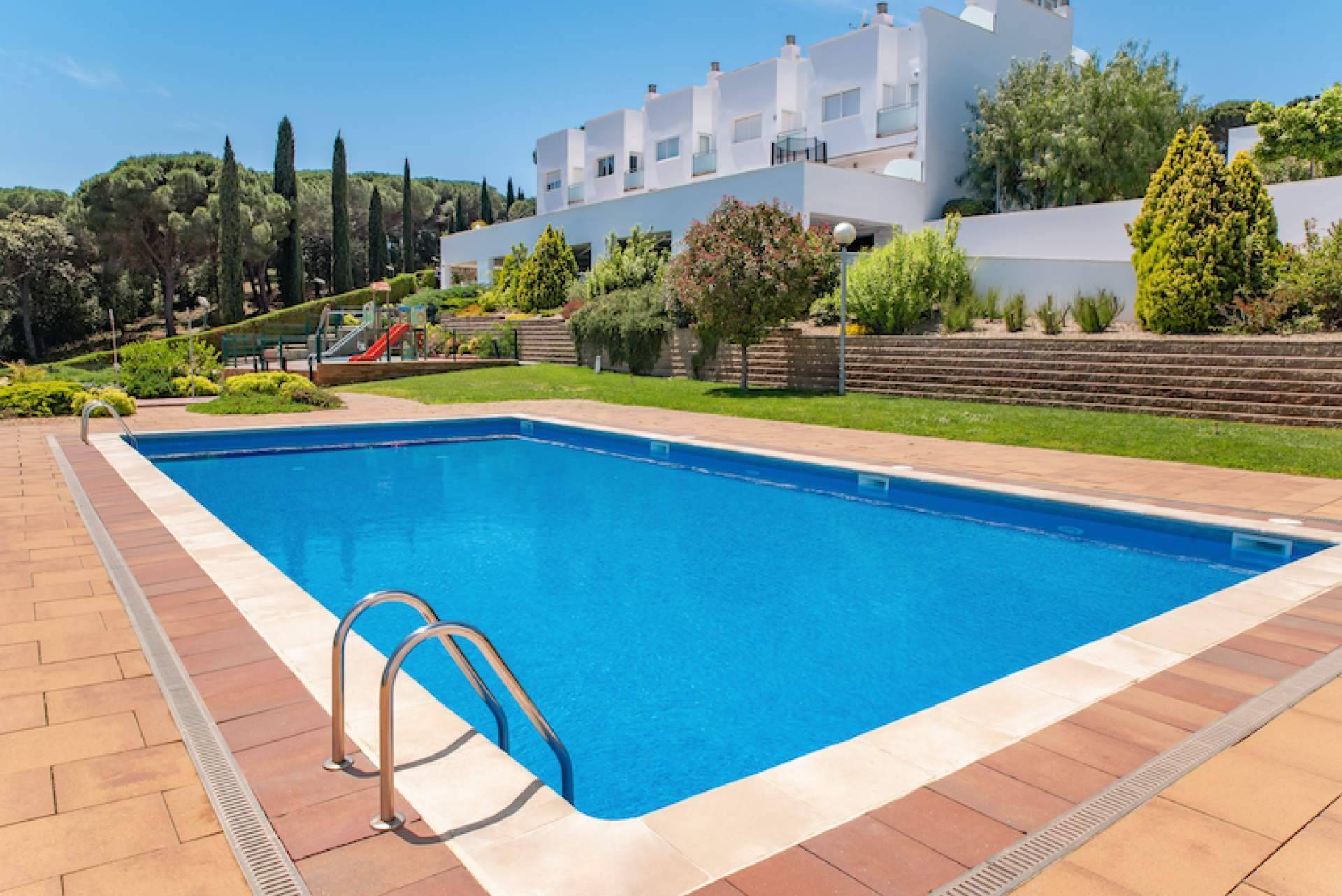 Acompañamiento y asesoría a propietarios con piscinas comunitarias, de la mano de Gasto Neto