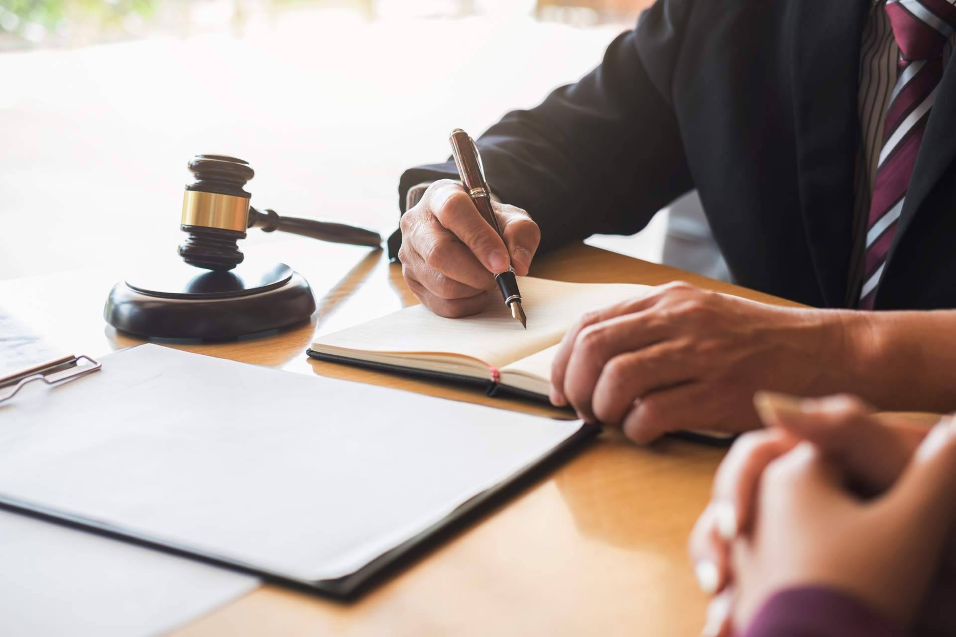 Curso perito judicial con Surge
