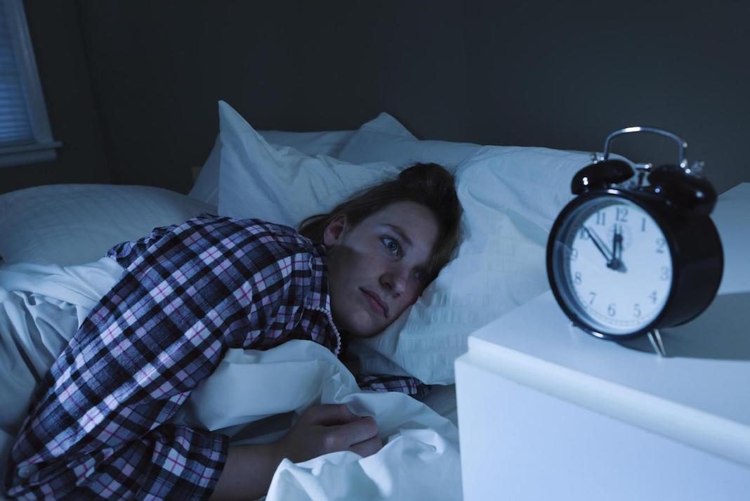 El fin de semana deberías aprovechar para dormir todo lo que puedas, o te pasará factura