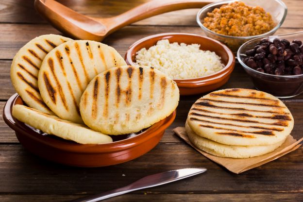 Aprende a hacer pan con solo 2 ingredientes y la sartén