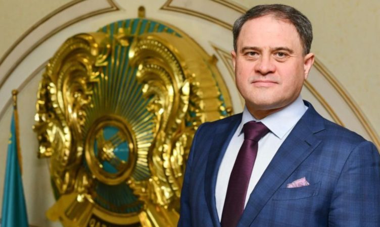 El ministro de Exteriores de Kazajistán, Roman Vassilenko