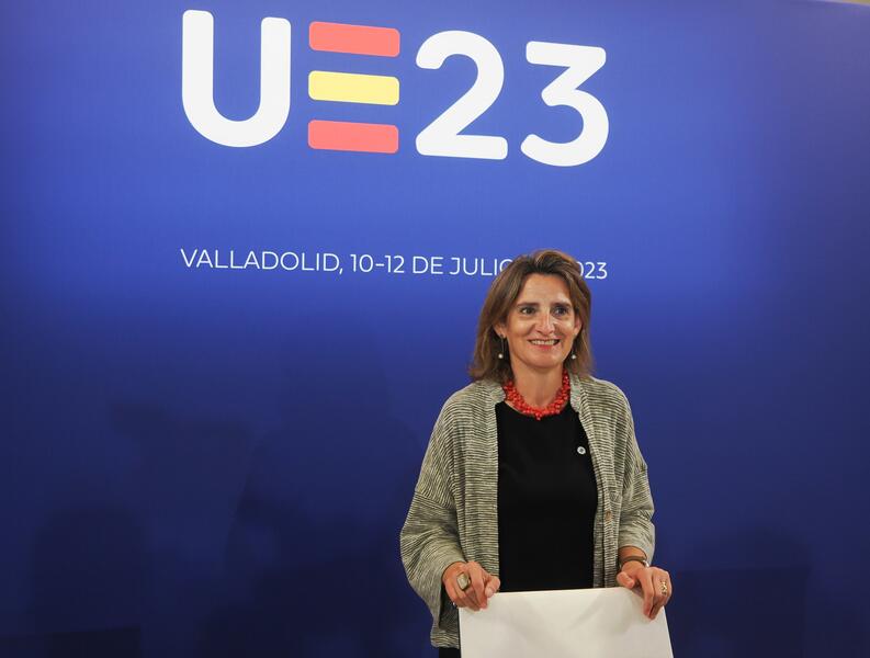 Las eléctricas piden a los 27 acelerar la descarbonización sin tope de precios y duplicar inversiones a 2040