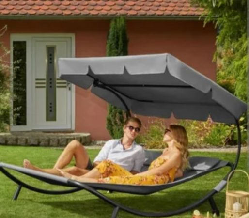 Descansa en pareja con esta hamaca doble de Alcampo 8 Merca2.es Además, es bastante robusta y con un parasol
