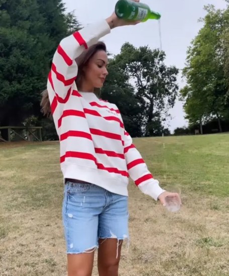 Lara Álvarez y las bermudas vaqueras de Zara con las que crear un outfit con estilo