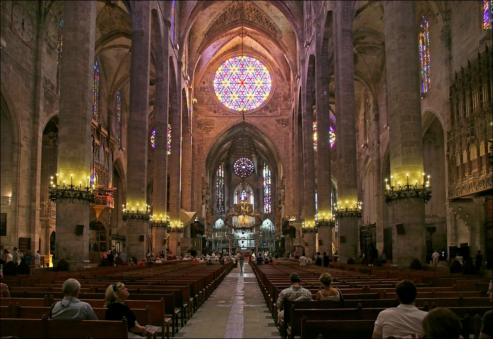 El Claustro de la Seu y La Plaza de Cort