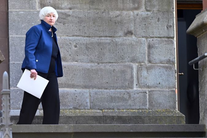 Estados Unidos intenta reactivar la vía diplomática con China para mejorar su economía 1 Merca2.es EuropaPress 4927665 18 may 2022 north rhine westphalia koenigswinter janet yellen us secretary Merca2.es