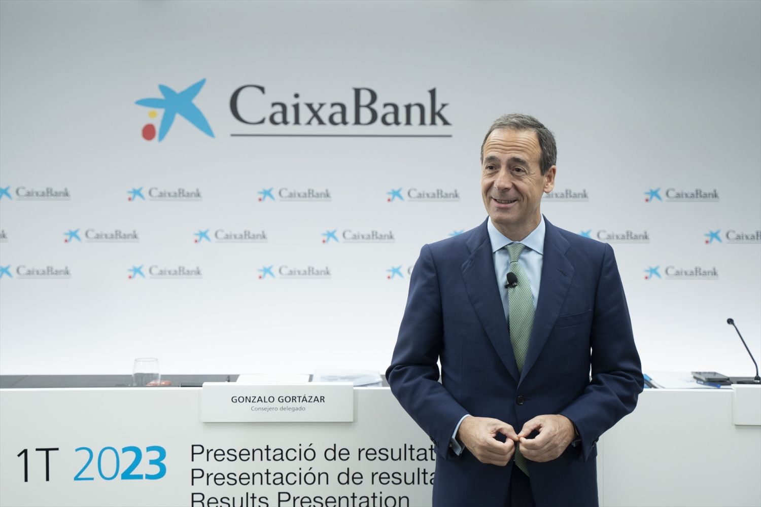 Caixabank “veta” a los mileuristas de sus hipotecas