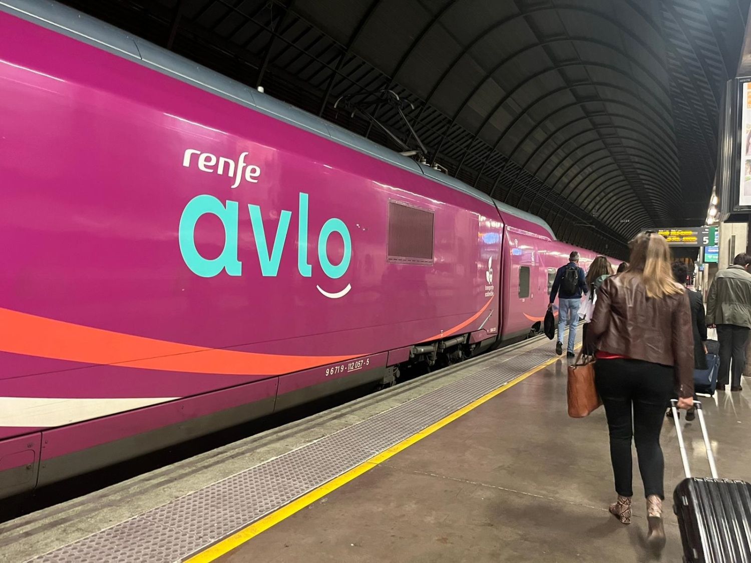 El AVLO se come las ofertas de Ouigo y refuerza la hegemonía de Renfe