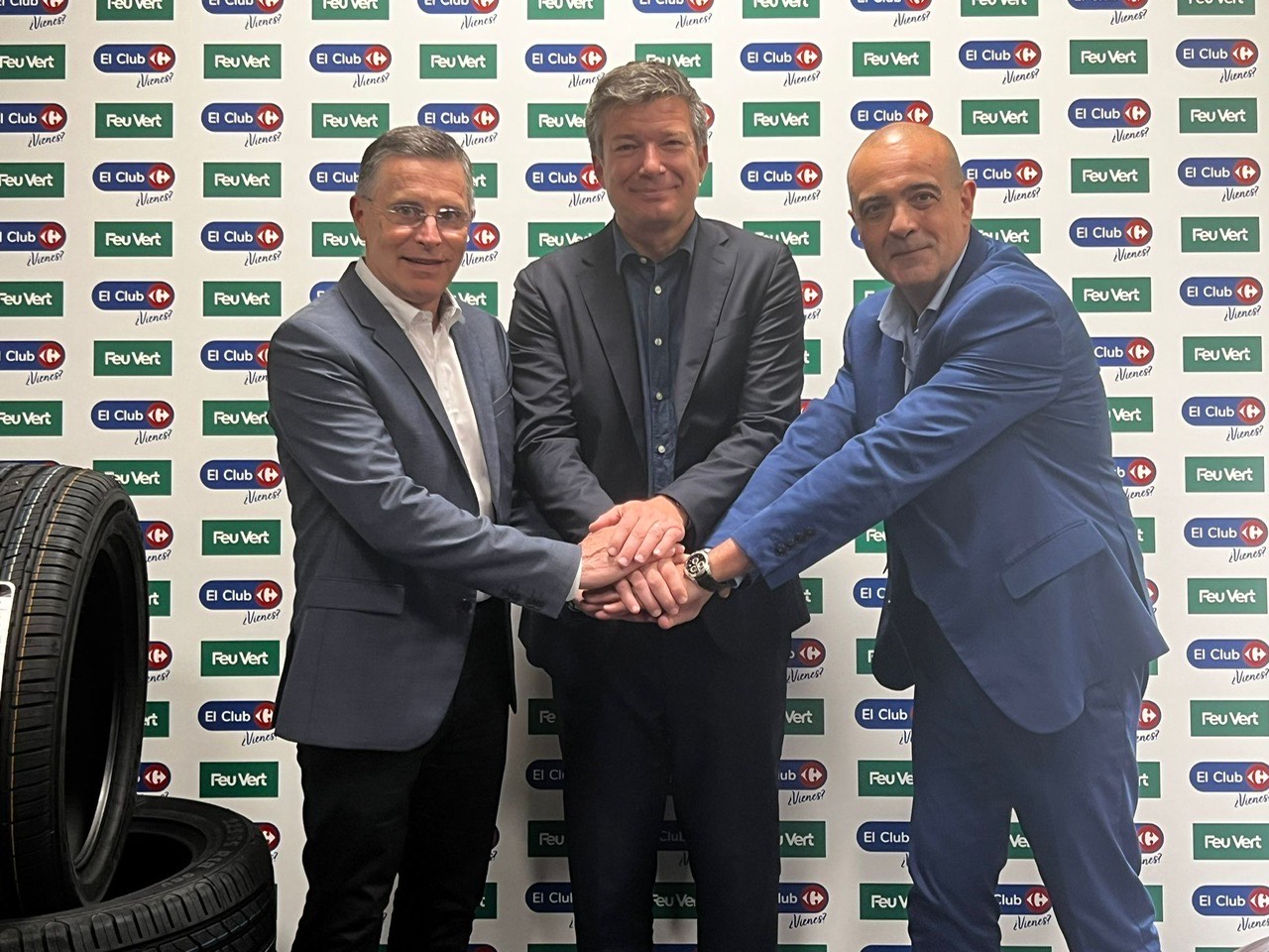 El club Carrefour firma un acuerdo con Feu Vert para ampliar las ventajas de sus socios