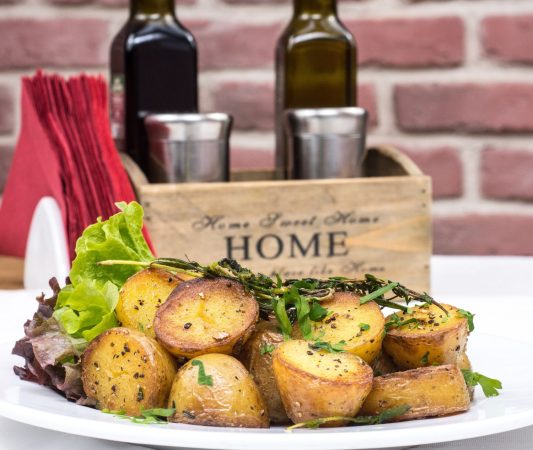 Receta tradicional de patatas en ajo pollo 3 Merca2.es Patatas en ajopollo 2 Merca2.es