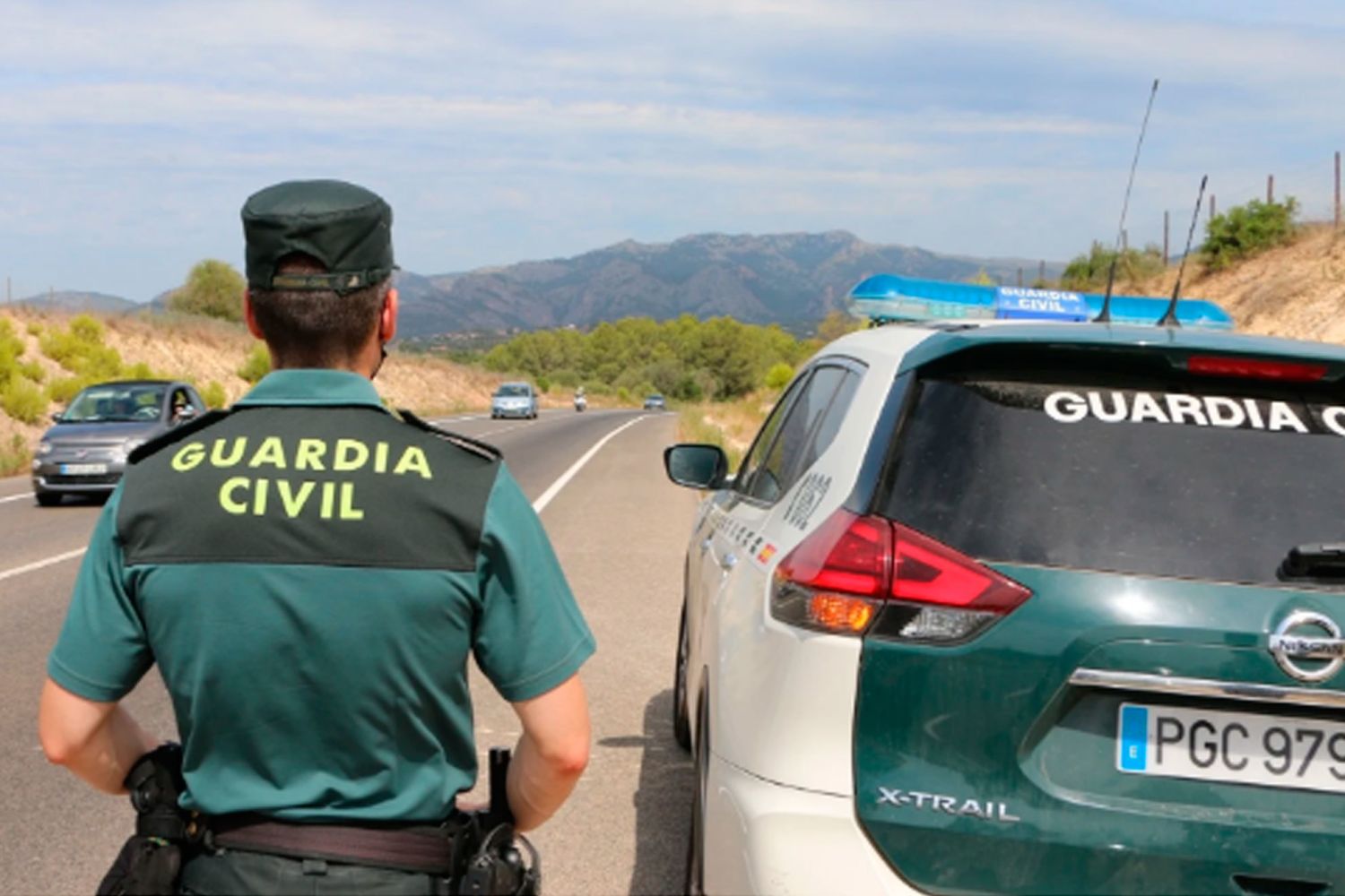 Policías y guardias civiles acudirán a los tribunales para conseguir la equiparación salarial