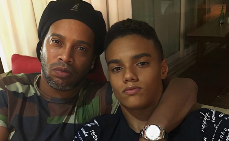 Ronaldinho y su hijo Joao