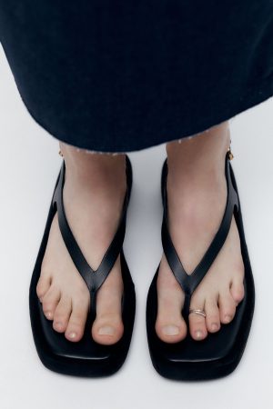 Sandalias flatform de Zara