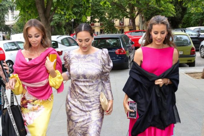 El vestido que uso Isabel Preysler en la boda de su hija Tamara Falcó