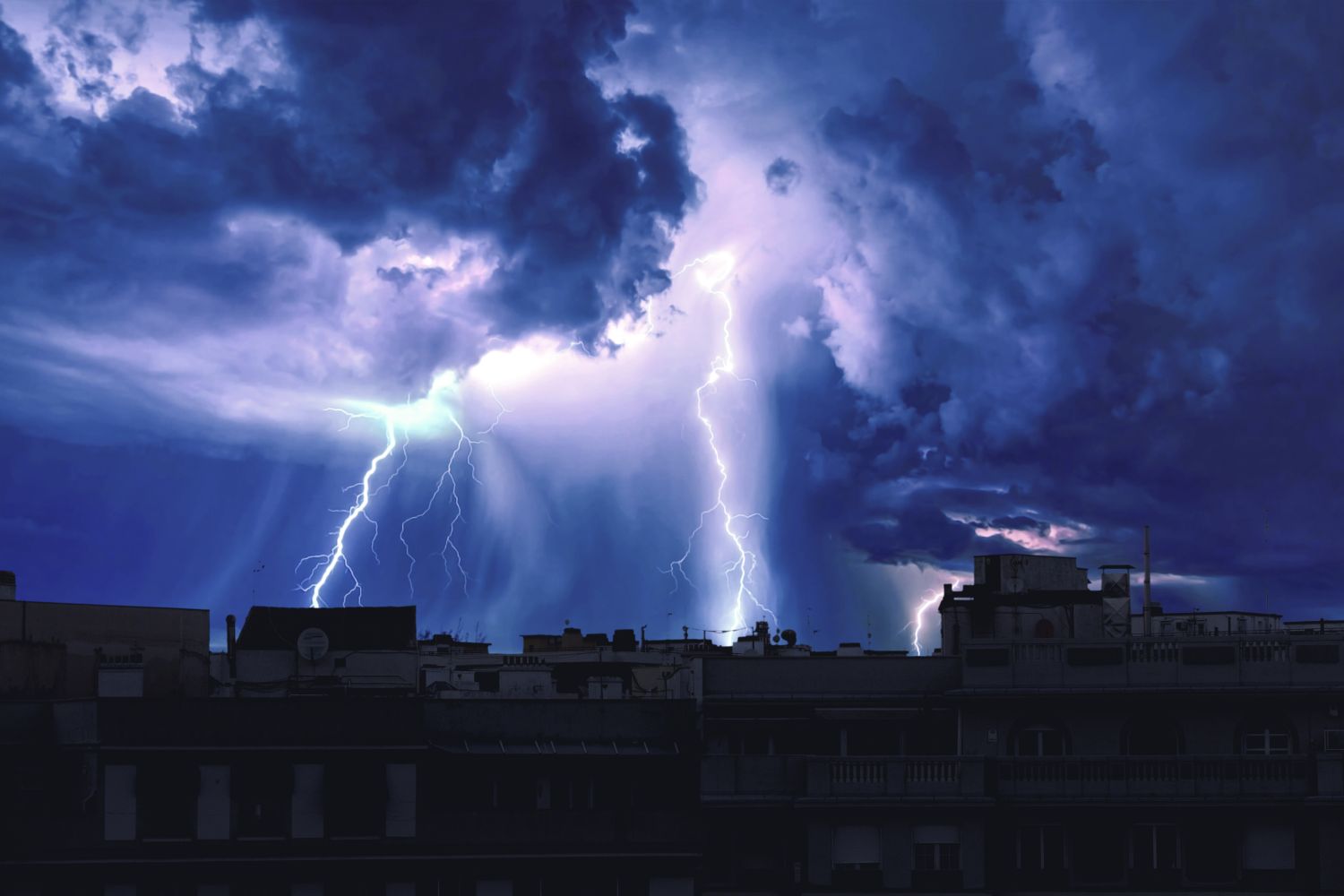 Estas son las ciudades más tormentosas de España según la AEMET