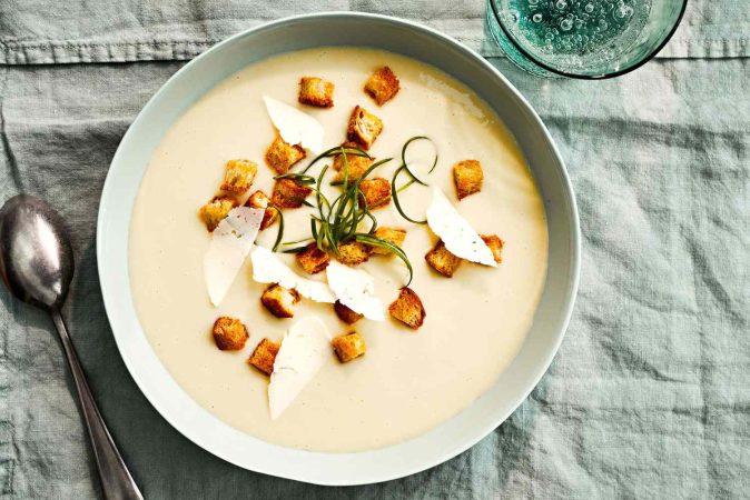 Preparación de la sopa Vichyssoise