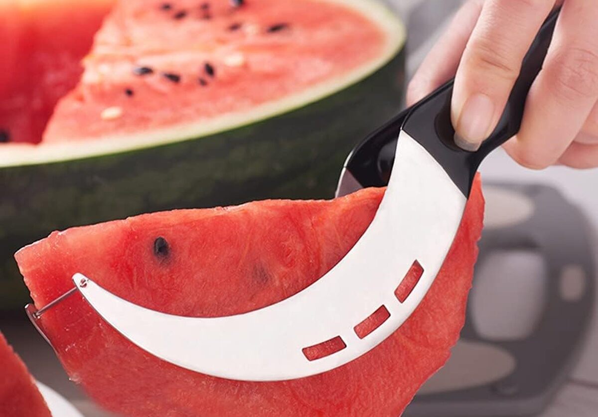 Nadie dijo que cortar el melón y la sandía fuera fácil, pero tranquilos que Amazon tiene el producto perfecto para ello